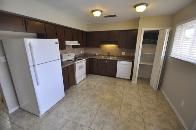 Foto del edificio - 13213 N 24th Ave