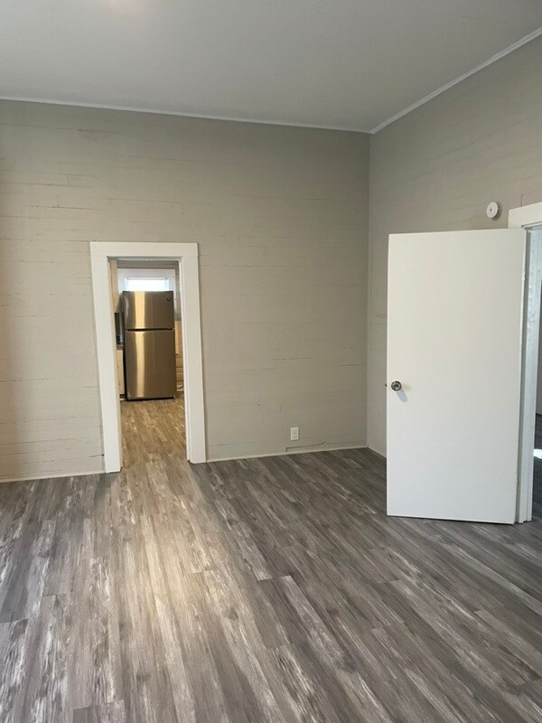 Building Photo - 205 Ware St