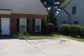 Building Photo - 1607 Willowby St