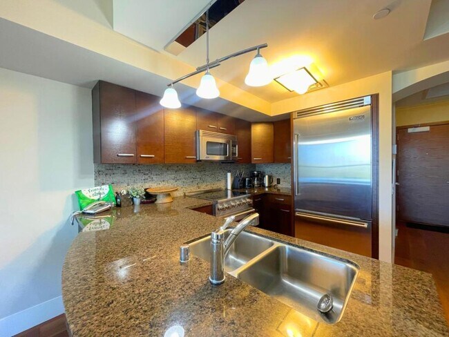 Building Photo - 1837 Kalakaua Ave