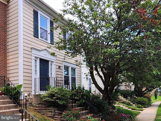 Foto del edificio - 5840 Westwater Ct