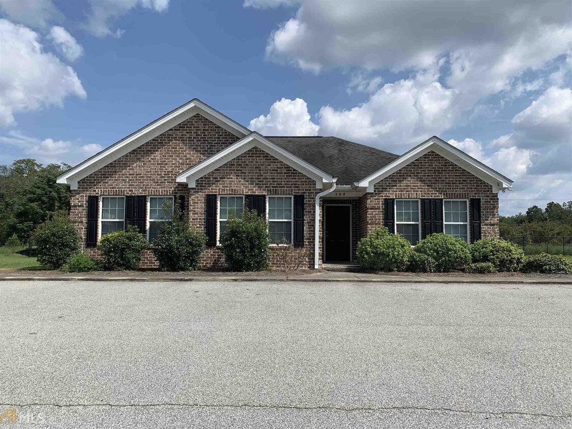108 Tuscany Trail, Statesboro, GA 30458 House Rental in Statesboro