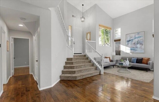 Foto del edificio - Upgraded and Spacious San Marcos Home!