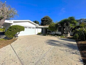 Building Photo - 6932 Willowtree Dr
