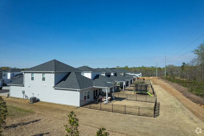 Building Photo - Gramercy Woods