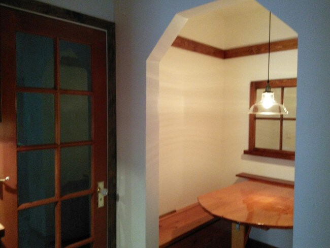 Breakfast Nook in Kitchen - 717 N La Jolla Ave