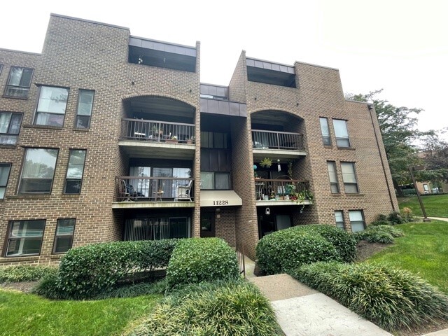 Primary Photo - 11228 Chestnut Grove Sq