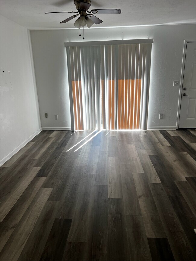 Foto del edificio - 3950 SE 19th Ave