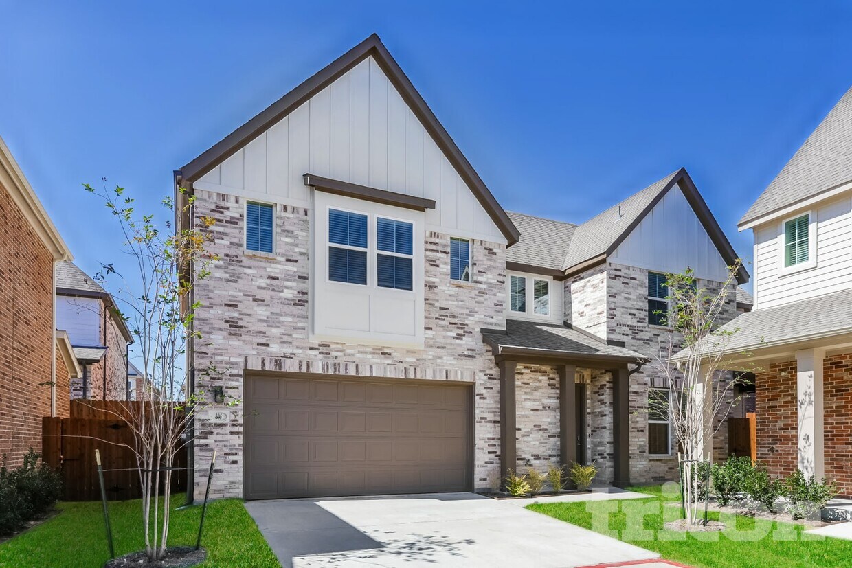 Foto principal - 305 Yorkshire Ct