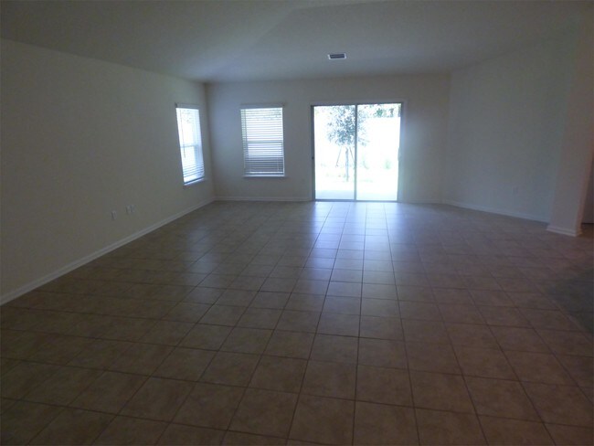 Building Photo - 3058 Hawks Cliff Dr
