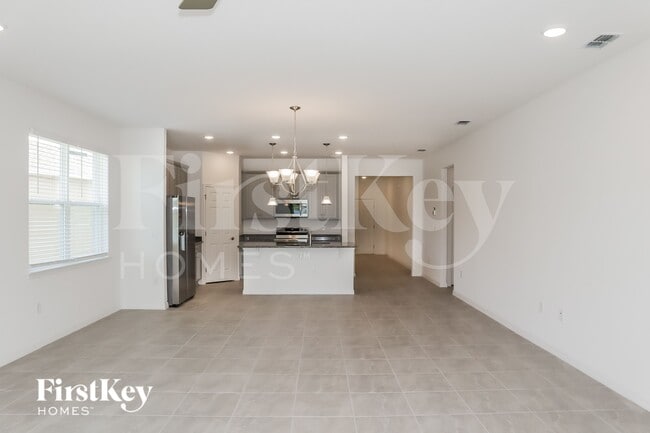 Building Photo - 1598 Isleta Lp