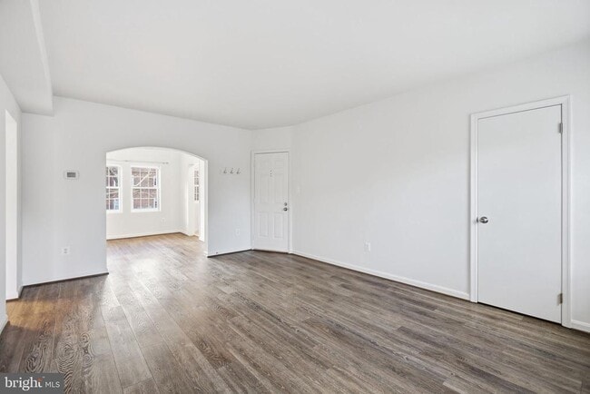 Building Photo - 1744 N Rhodes St