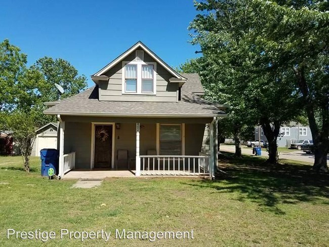 Building Photo - 402 N Jackson Ave