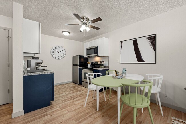 Foto del edificio - 3960 Galley Rd