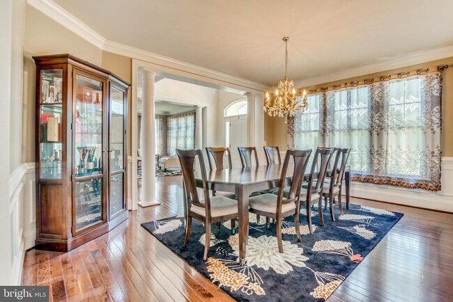 Foto del edificio - 1751 Tysons Crest Ln