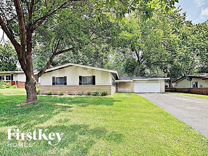 Primary Photo - 440 Durwood Dr