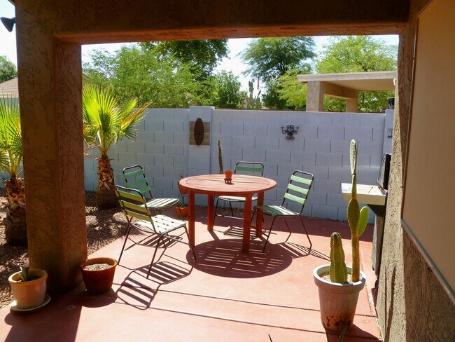 Building Photo - Great 3bdrm plus in Gated Community in Johnson Ranch