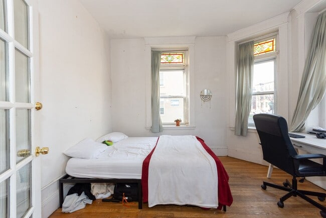 Building Photo - 9/1 Spacious Packard's Corner 2BR with heat inc!