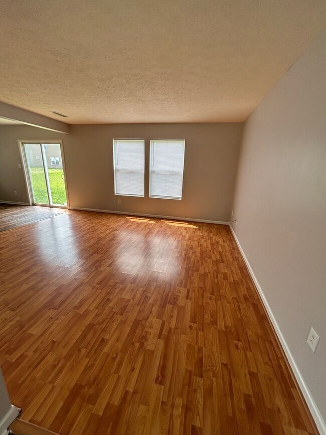 Foto del edificio - 4074 Lassen Ln