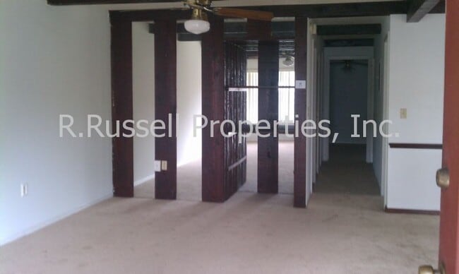 Building Photo - 570 Heatherton Village