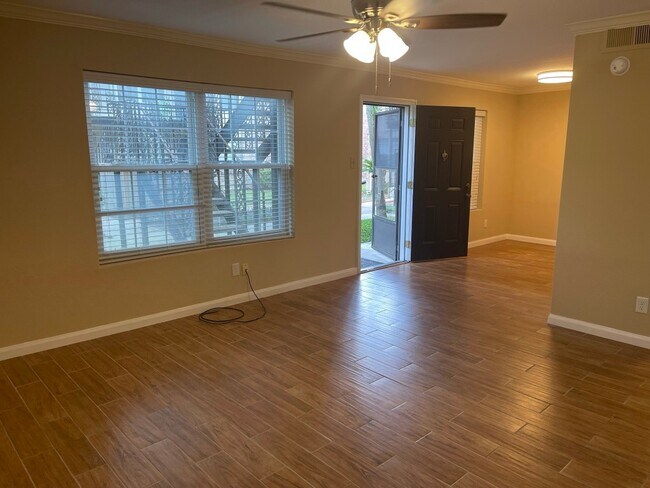 Foto del edificio - 5550 N Braeswood Blvd