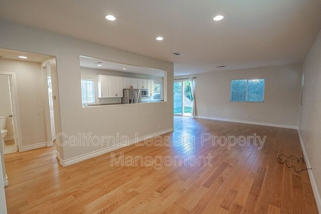 Building Photo - 29208 Cowboy Ct