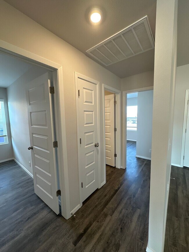 Foto del edificio - Now Pre-Leasing in Park Place — Comfortable 3-Bed, 2-Bath Home in Park Place