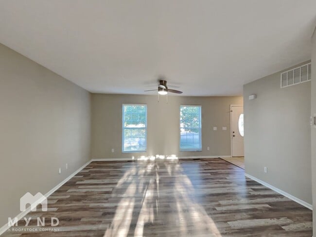 Building Photo - 8923 Trinity Cir