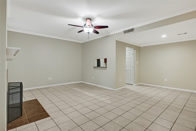 Foto del edificio - 1100 Augusta Dr