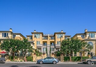 Building Photo - 4057 1st Ave