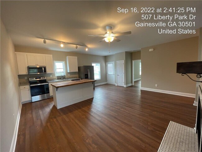 Building Photo - 531 Liberty Pk Dr