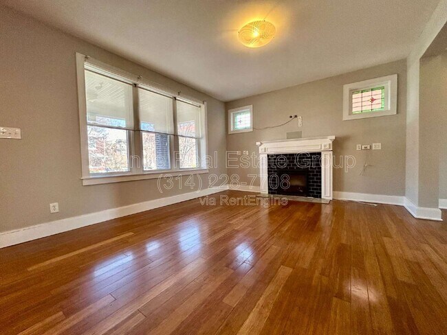 Foto del edificio - 5804 Pershing Ave
