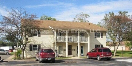 Building Photo - 400 George St