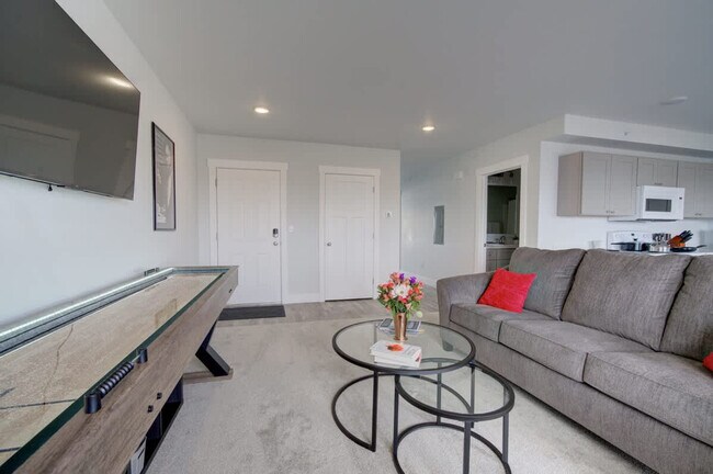 Foto del edificio - 5242 Fallon St