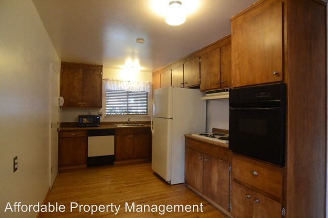 Building Photo - 40532 Robin St