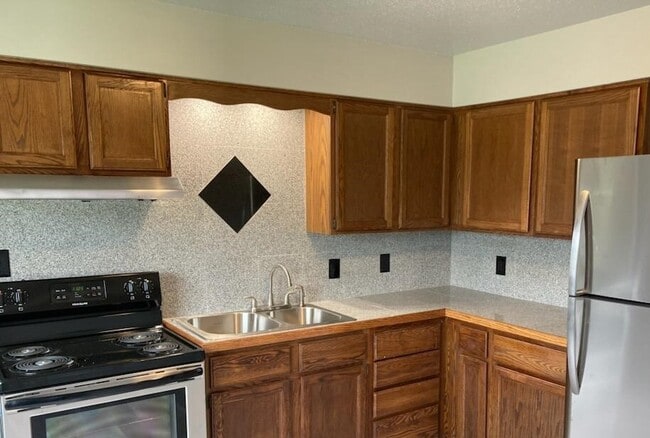 Building Photo - 437 E Marion St