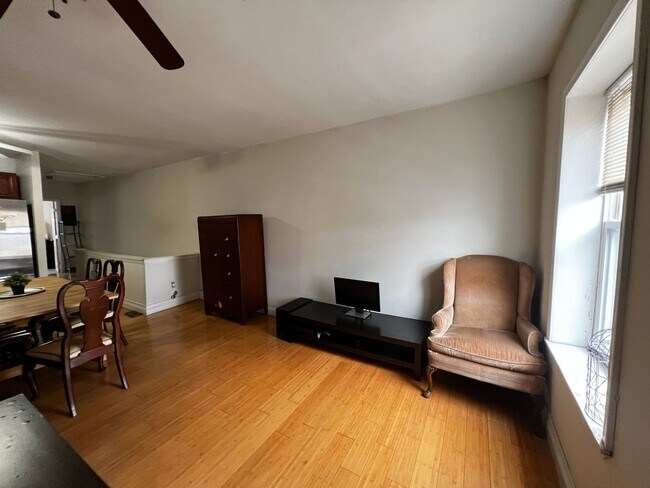 Foto del edificio - 425 N Preston St