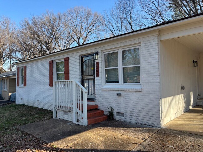 Building Photo - 3546 Debby Dr