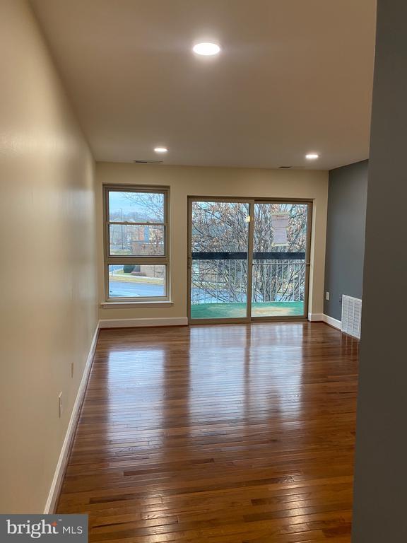 Building Photo - 2307 Greenery Ln