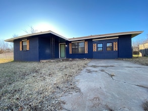 Building Photo - 10835 N 5th St