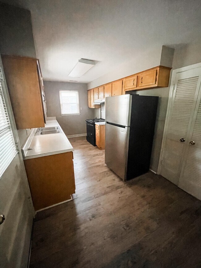 Foto del edificio - 4501 Dunn Ave