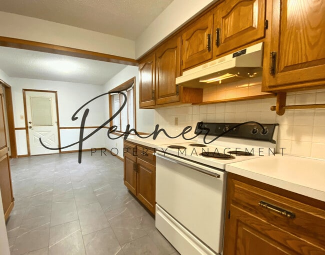 Building Photo - 2701 S Coachman Dr
