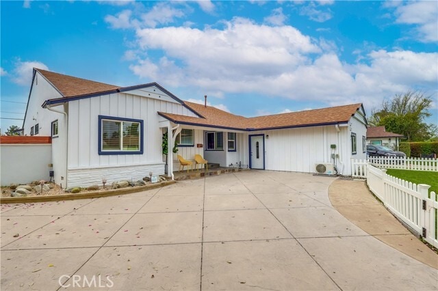 Building Photo - 12640 Albers St