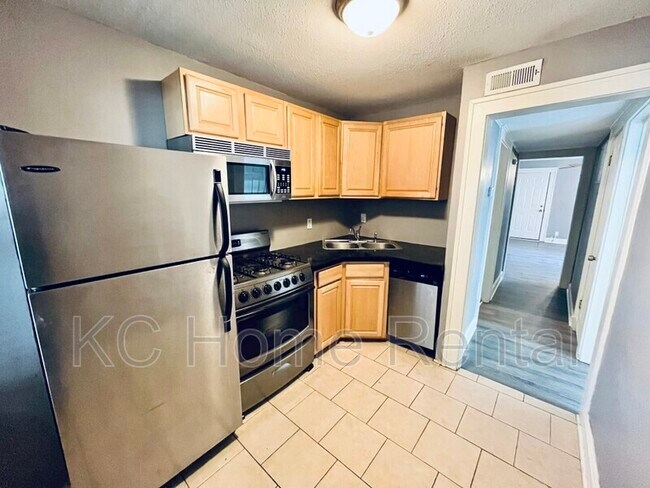 Foto del edificio - 1114 W 41st Terrace