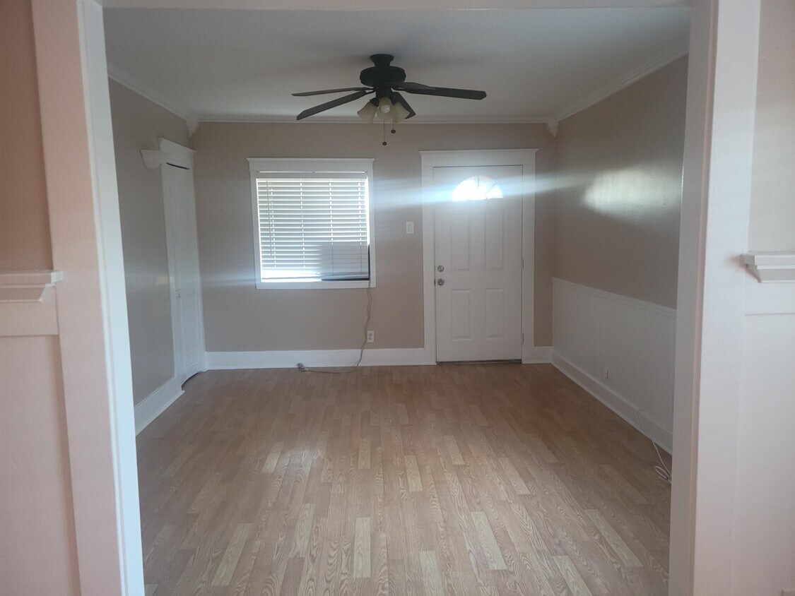 Living Room - 575 W 12th St