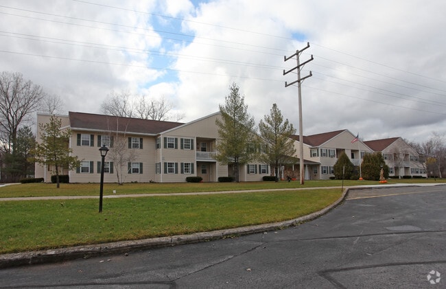 Gateway Apartments Apartments Skaneateles, NY