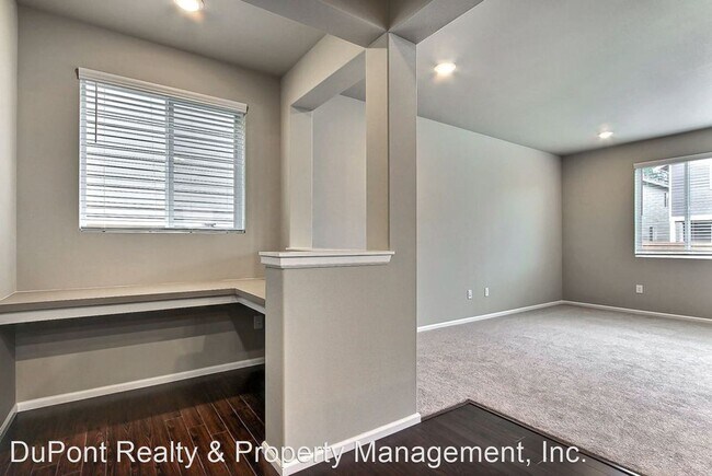 Building Photo - 4 br, 2.5 bath House - 3137 Gladiator Stre...