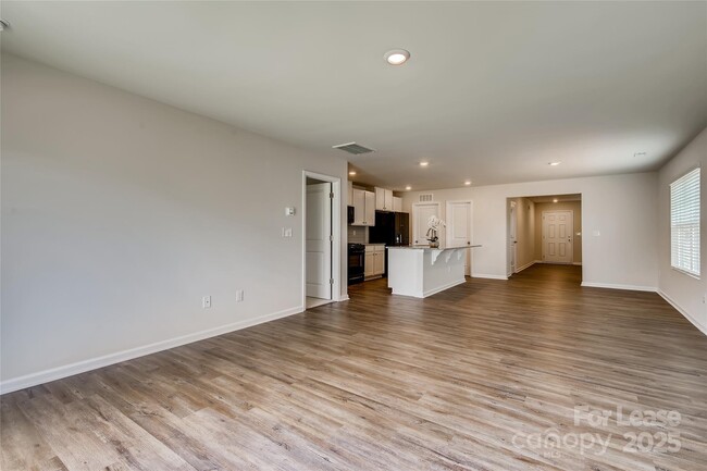 Foto del edificio - 3113 Treyson Dr