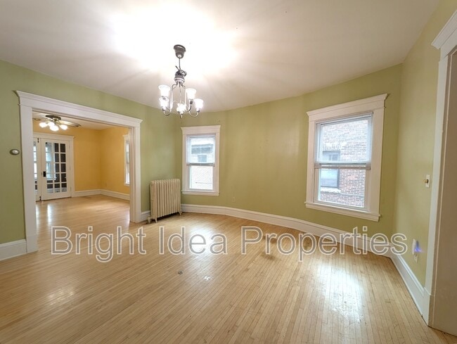 Foto del edificio - 2104 Emerson Ave S