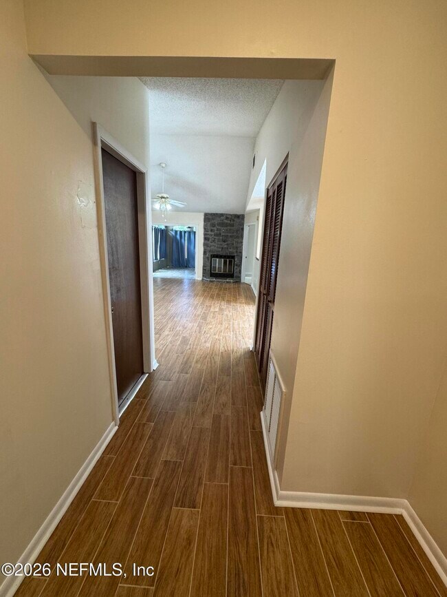 Foto del edificio - 8550 Goldeneye Ln